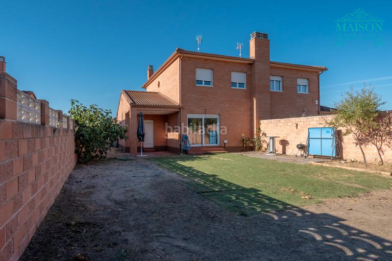 Foto 9b8b9874-df1a-42ce-8a30-7f1267c21e76. Chalet avec chauffage parking dans Galápagos