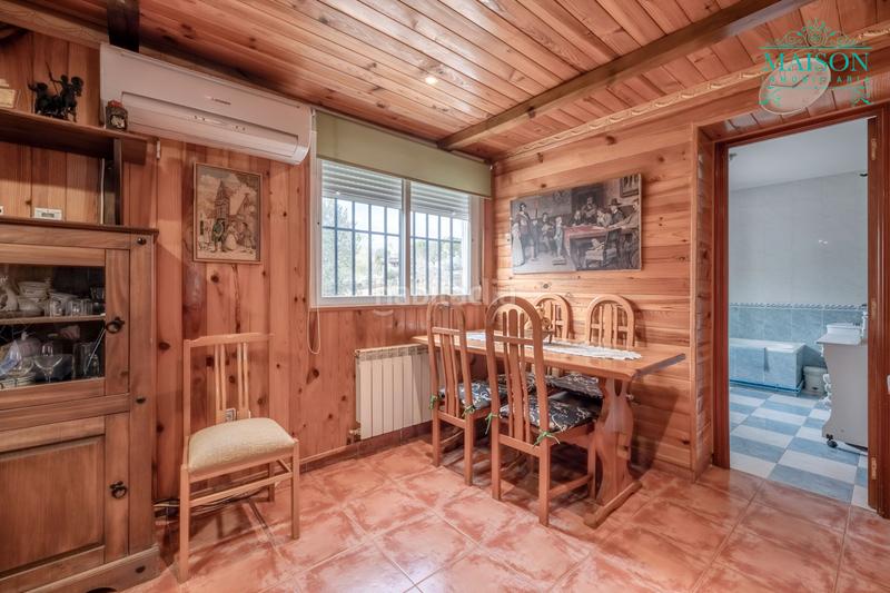 Foto dd7ec40e-f37a-466f-94b5-e40f77a6c9f8. Chalet avec cheminée chauffage piscine dans Uceda