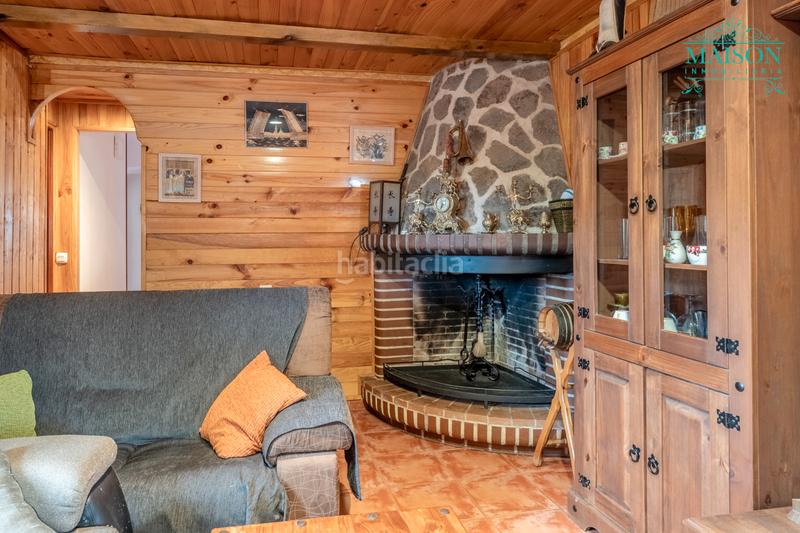 Foto e8b8c059-c882-42c0-921a-d458ff73f51e. Chalet avec cheminée chauffage piscine dans Uceda