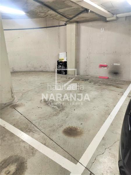 Foto 640548cf-e1d5-4e55-b04e-c9dbfd18e86e. Car parking in Singuerlín Santa Coloma de Gramenet