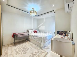 Appartement dans Trinitat Vella. Piso reformado de tres habitaciones