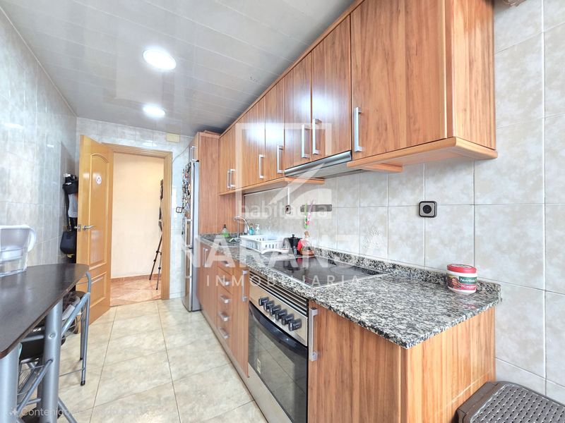 Foto 52c83707-4c23-48f9-bc3e-2baa11953926. Appartement dans Singuerlín Santa Coloma de Gramenet