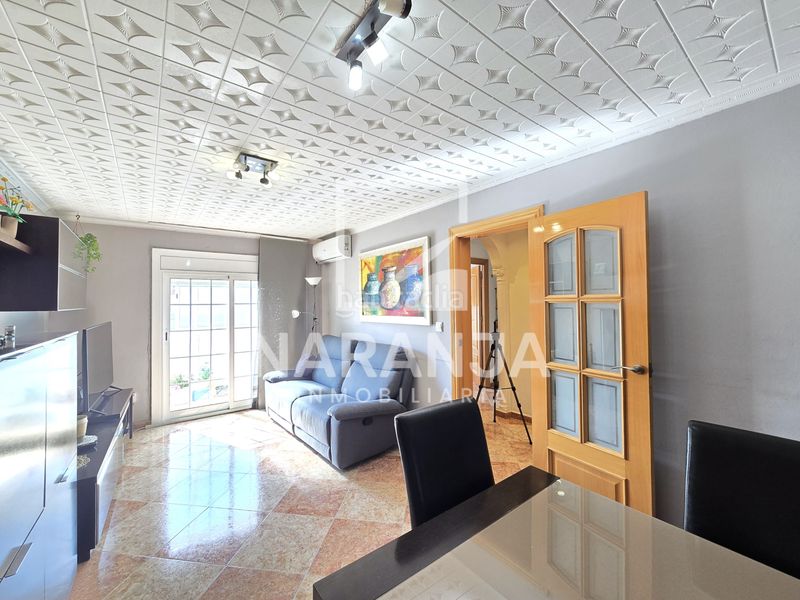 Foto ecb7b963-2665-4cff-9100-c94fe1a8a3b6. Appartement dans Singuerlín Santa Coloma de Gramenet
