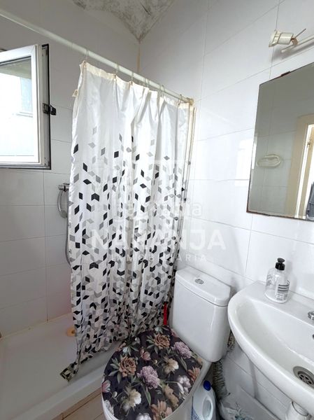 Foto ae54da87-5927-467f-90c7-ed7e45ef4578. Piso en Trinitat Vella Barcelona