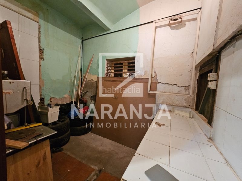 Foto d13e7ad9-9aa3-4c90-9a4b-e0afc8009c34. Local comercial a Trinitat Vella Barcelona