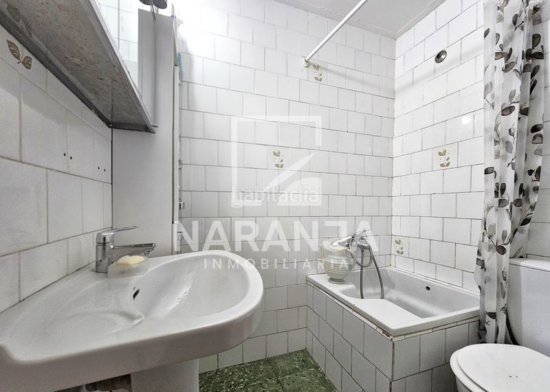Foto 403bd12f-4ec3-4f54-b205-f6208508d7eb. Piso en Trinitat Vella Barcelona