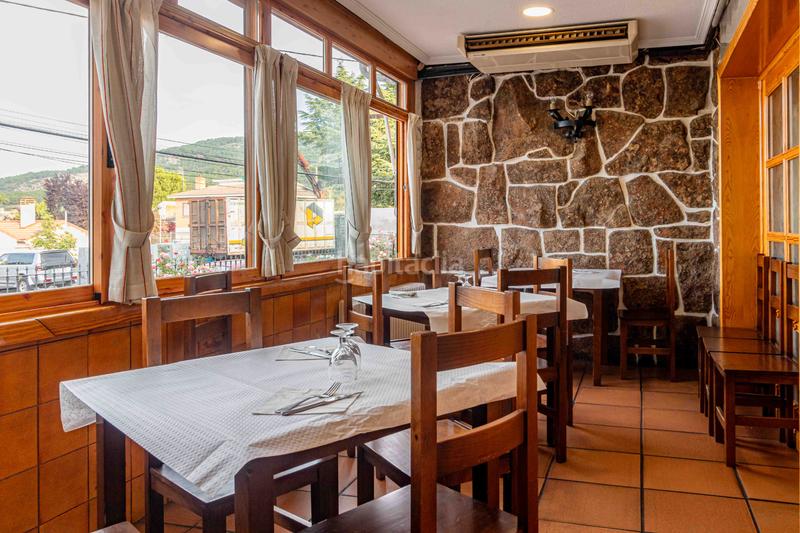 Foto e2ca86a3-22b8-46b1-84a6-c161070f7896. Local comercial oportunidad de inversion alfa home te ofrece en exclusividad una oportunidad para invertir el destacado y consolidado restaurante en Moralzarzal