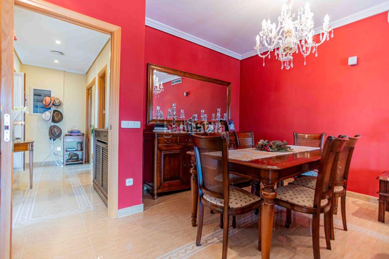 Foto ee0aea18-cc28-4607-a3df-378d84b1e443. Chalet la vivienda que estás buscando para tu familia! espectacular chalet independiente de 400 m2 con piscina sobre parcela de 1.000 m2 en Guadarrama