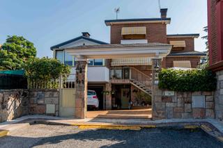 Xalet en Centro. Mpresionante y acogedor chalet en moralzarzal, con espectaculare