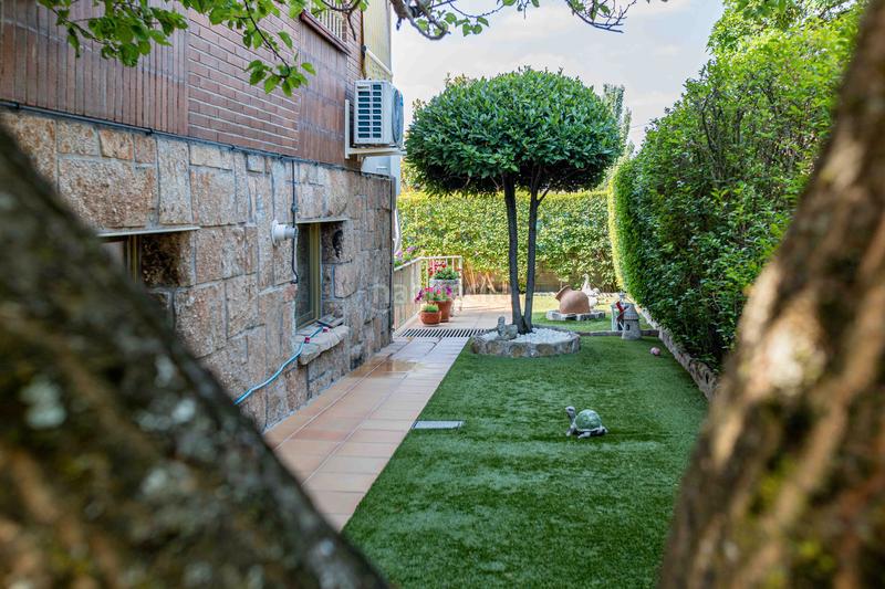 Foto 7e0b0a3c-e9a6-4064-9654-0ed040fce5ec. Chalet mpresionante y acogedor chalet , con espectaculares vistas. amplia vivienda de 270m2 construidos en parcela de 450m en Moralzarzal