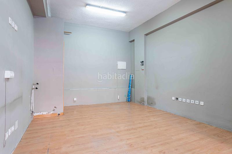 Foto ed39c2d6-e3fd-41ec-97d5-1a130b0cce18. Local comercial en calle de antón 30 oportunidad de negocio! venta de local de 36m² en pleno  Centro , ideal como inversion en Moralzarzal