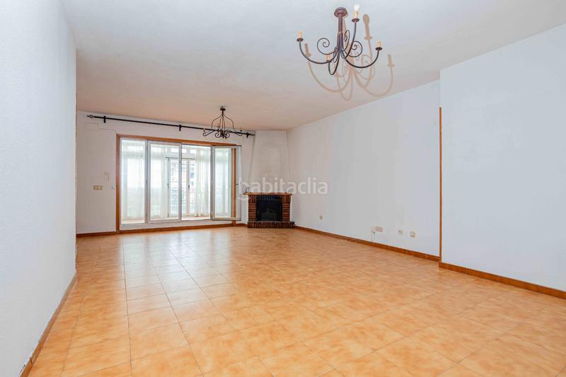 Foto 1832758a-430c-4252-9cc5-795239173c2b. Casa adosada magnifico chalé adosado zona centro de 230m² construidos alfa home pone a la venta en exclusiva este magnífico y coque en Cerceda
