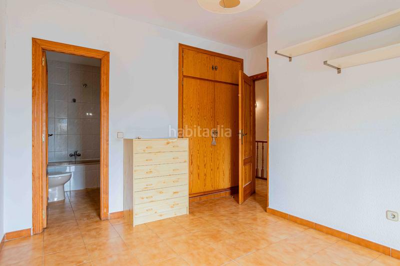 Foto 1978a09c-b3df-4694-acd4-1386e5cc91ed. Casa adosada magnifico chalé adosado zona centro de 230m² construidos alfa home pone a la venta en exclusiva este magnífico y coque en Cerceda