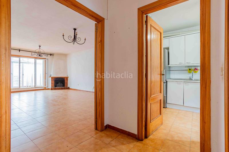 Foto 47d7334f-c19b-4c8b-a1b2-92ed6e5cb3b4. Casa adosada magnifico chalé adosado zona centro de 230m² construidos alfa home pone a la venta en exclusiva este magnífico y coque en Cerceda