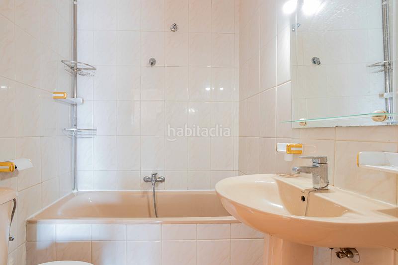 Foto 4e8e8caf-e98b-4586-a786-0f0e814d37fc. Casa adosada magnifico chalé adosado zona centro de 230m² construidos alfa home pone a la venta en exclusiva este magnífico y coque en Cerceda