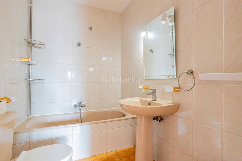 Foto 6d4deb5c-8d43-4486-b04f-8a9acc241d03. Casa adosada magnifico chalé adosado zona centro de 230m² construidos alfa home pone a la venta en exclusiva este magnífico y coque en Cerceda