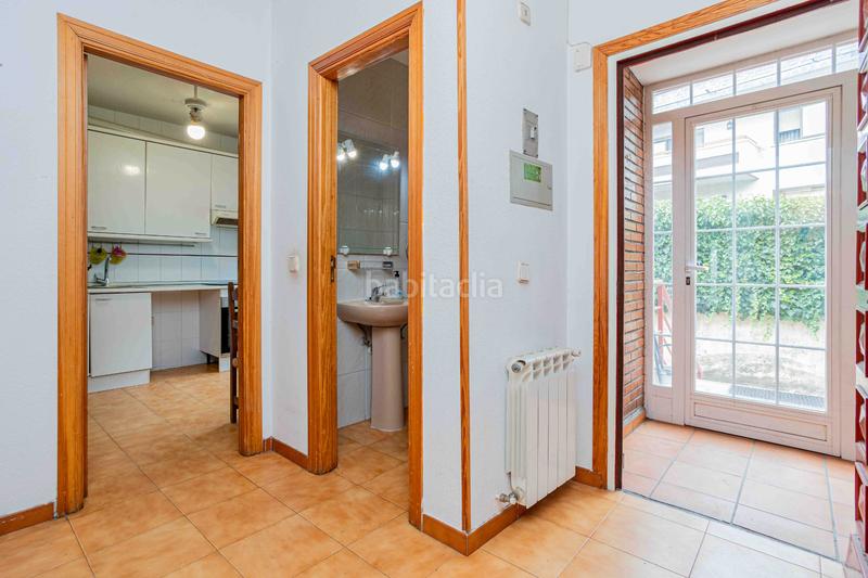 Foto a9a20ab8-3b17-4736-876f-52188f5b0651. Casa adosada magnifico chalé adosado zona centro de 230m² construidos alfa home pone a la venta en exclusiva este magnífico y coque en Cerceda