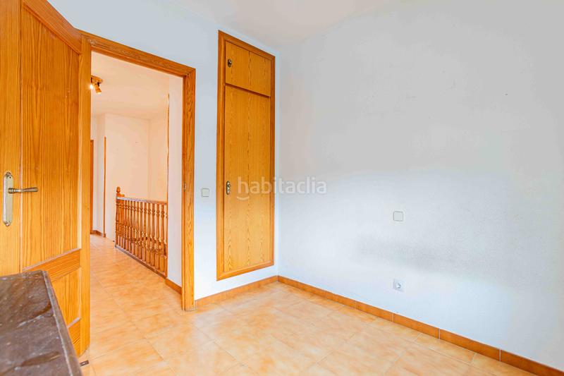 Foto cf68cf85-d357-4e0f-889c-7c64c76b011c. Casa adosada magnifico chalé adosado zona centro de 230m² construidos alfa home pone a la venta en exclusiva este magnífico y coque en Cerceda