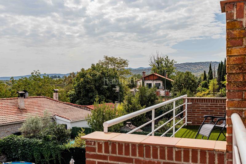 Foto d3cf8179-5de0-4c02-b55b-b443b5355ffa. Casa adosada magnifico chalé adosado zona centro de 230m² construidos alfa home pone a la venta en exclusiva este magnífico y coque en Cerceda