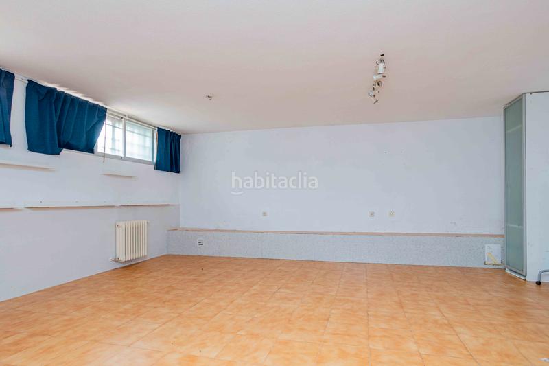 Foto d7f17b2b-f4f0-45f4-bd14-95b0683d169a. Casa adosada magnifico chalé adosado zona centro de 230m² construidos alfa home pone a la venta en exclusiva este magnífico y coque en Cerceda