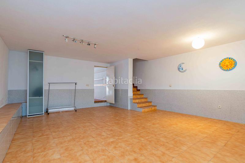 Foto f82368f9-b9b2-462c-b7c1-90cc204670ab. Casa adosada magnifico chalé adosado zona centro de 230m² construidos alfa home pone a la venta en exclusiva este magnífico y coque en Cerceda