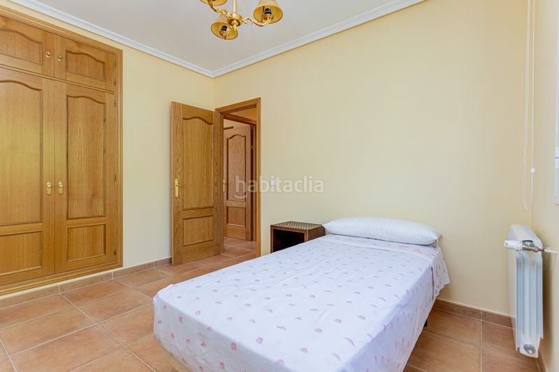 Foto 13afa8ac-e387-4046-88a0-bdb3cbb8129a. Casa aparellada amb calefacció a Colegios Moralzarzal