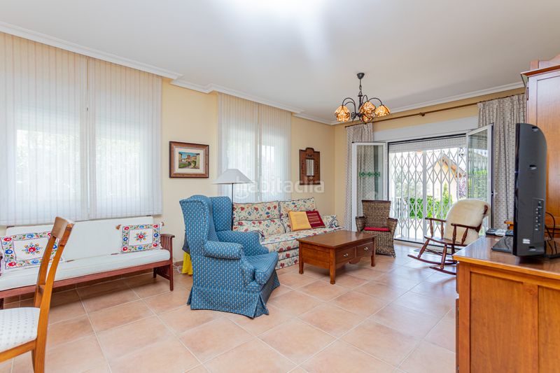 Foto be4da9dd-a136-4a3b-aa32-48bd7b1d853b. Casa aparellada amb calefacció a Colegios Moralzarzal
