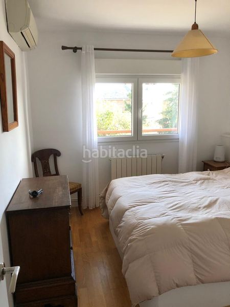 Foto a16061d7-0551-4ff3-9a15-3ebd09dcc590. Àtic amb xemeneia calefacció piscina a Navalquejigo-Los Arroyos Escorial (El)