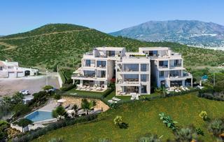 Flat  Urbanizacion av sunset. Planta baja elevada con jardin privado