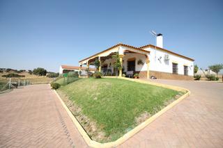 Maison à Casa alta 9. Exclusiva casa en  córdoba