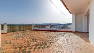 Casa en Calle de cueto 26. Preciosa casa de pueblo con licencia de bar