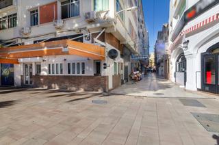 Local Comercial  Calle antonio giròn. Se vende local comercial en el centro de torremolinos