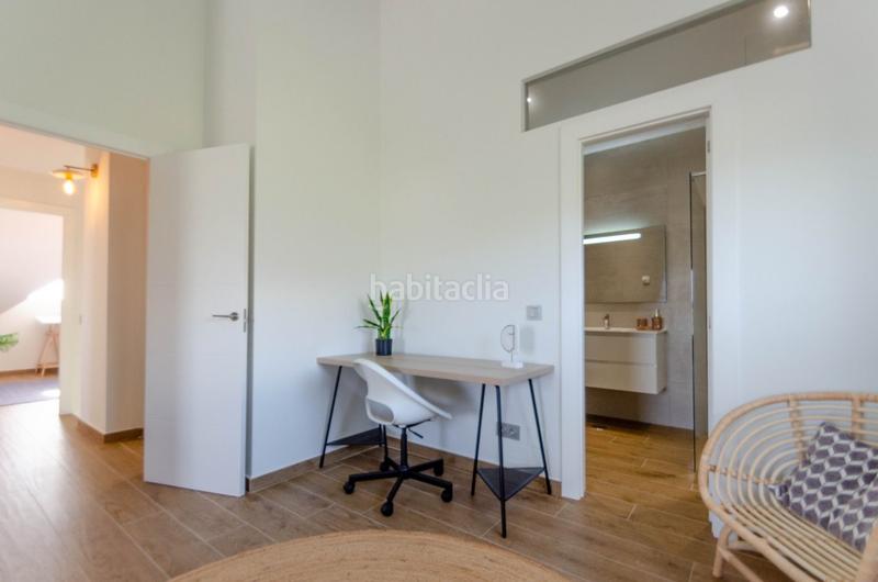 Foto dd74a0ac-b3e7-4186-b55b-643e18ec112a. Ático  dúplex en primera línea de playa guadalobón en Estepona