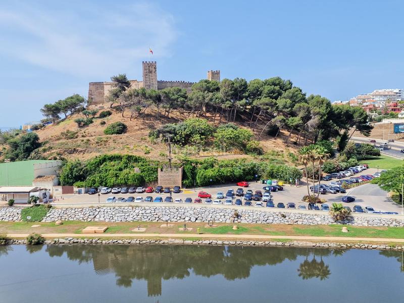 Foto 12bb6097-f8d6-4751-8d8b-69e92d9fc350. Ático se vende ático dúplex en Castillo Sohail - Myramar Fuengirola