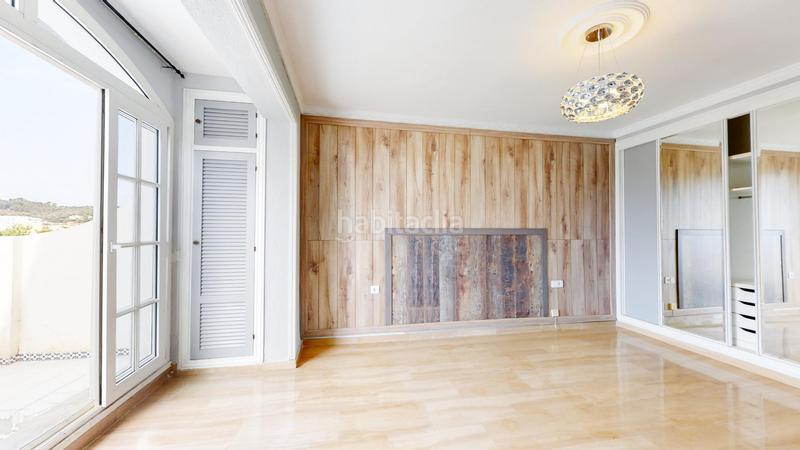 Foto d4ef634f-3d1a-4105-866d-c98bd8ad8739. Ático se vende ático dúplex en Castillo Sohail - Myramar Fuengirola