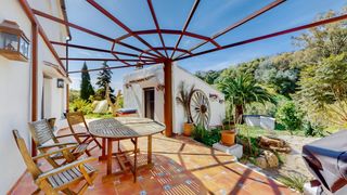 Mas  Partida cerro muñiz. Villa de estilo rustico en casares, parcela 30.000m