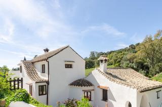 Masia  Partida cerro muñiz. Villa de estilo rustico en casares, parcela 30.000m
