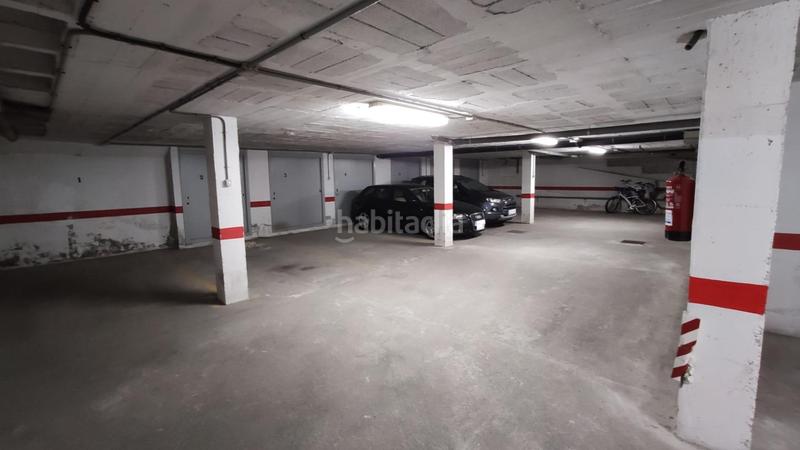 Foto b64e0b32-2e4e-4eca-8db5-25feecce6a66. Aparcament cotxe a Puerto Deportivo Fuengirola