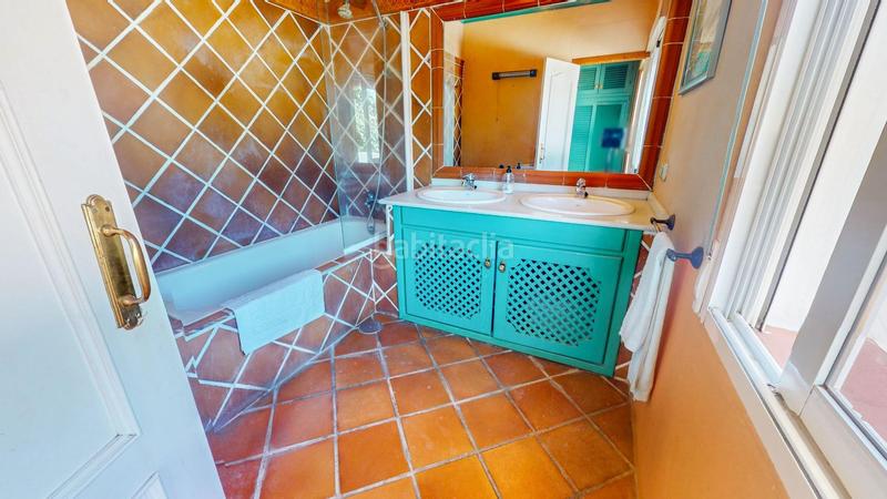 Foto 684a838d-d2f7-4676-9038-87c168d4c77b. Chalet villa de lujo en la urbanización sitio de Calahonda en Mijas