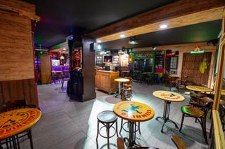 Traspàs Local Comercial a Las Lomas de Río Verde. Bar con licencia de música y local para cocinar a 130m de la pla