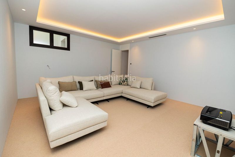 Foto 13c00379-19ca-4599-bc1a-d0712339d3a7. Casa amb aparcament piscina a La Merced Marbella