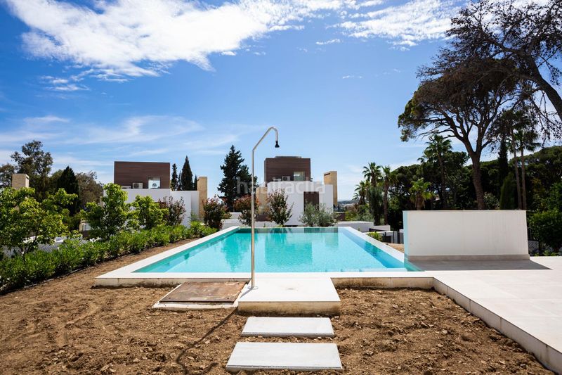 Foto dee813f5-d2d1-4fb7-90f9-056959f0a9d9. Casa amb aparcament piscina a La Merced Marbella