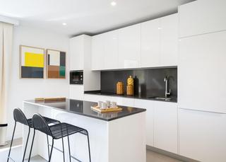 Apartament a Loma de los Riscos. Moderno piso con vistas al mar