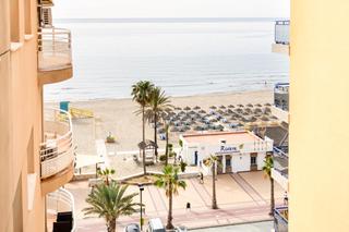 Apartament a Playa de los Boliches. Pìso primera linea de playa fuengirola