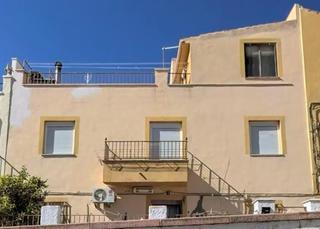 Casa en Ctra. Circunvalación - La Magdalena. Casa con maravillosas vistas y gran terraza