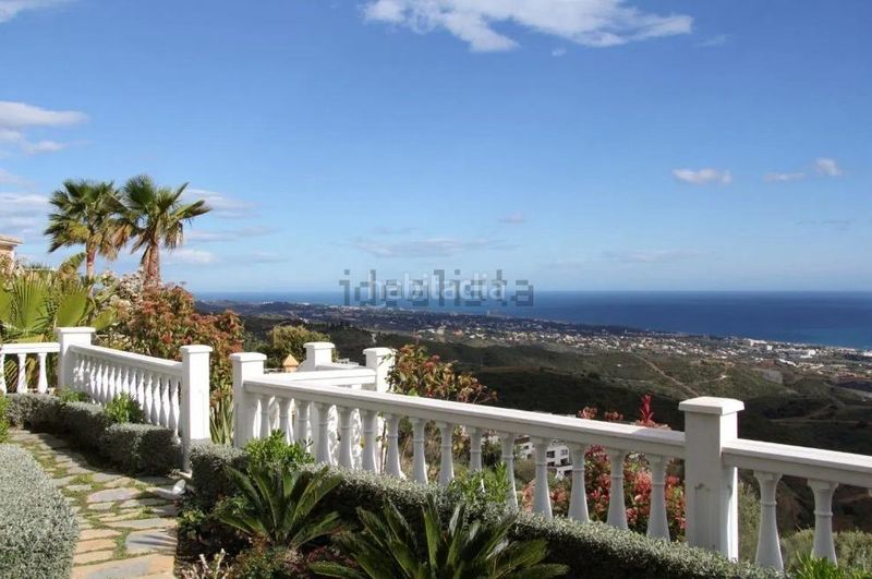 Foto d06fbd91-a551-4180-b66d-565995bddcaa. Xalet amb calefacció aparcament piscina a Alto de los Monteros Marbella