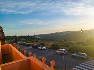 Casa adosada en Valle Romano Golf. Casa unifamiliar 235m2, rodeada de campos de golf, con vistas al