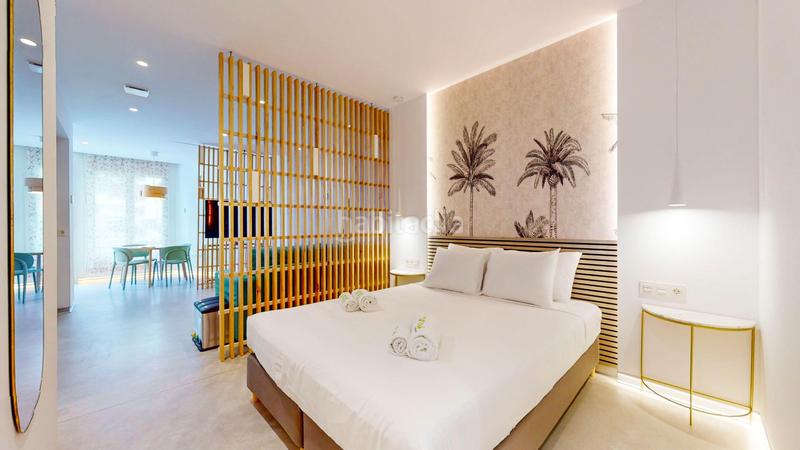 Foto 509cc5d6-22f7-41f2-807b-e1465c2ecb5f. Edificio fantástico complejo de apartamentos turísticos en primera línea de playa en Mijas
