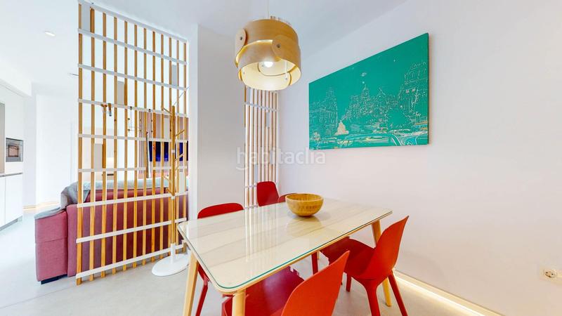 Foto a77b7a0e-b956-40bd-a4c0-73005517a690. Edificio fantástico complejo de apartamentos turísticos en primera línea de playa en Mijas