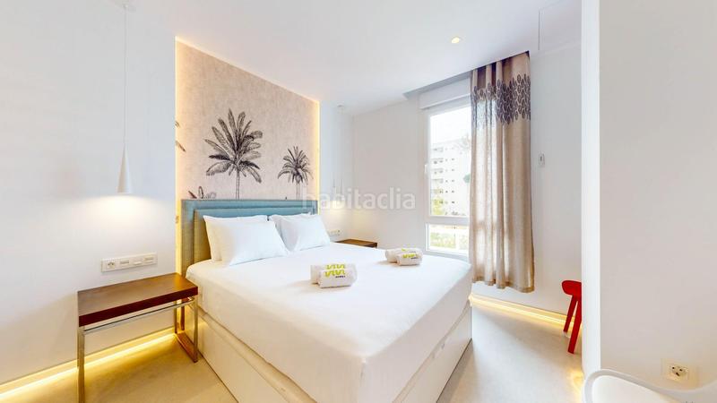 Foto d2a7dbc0-88c9-4b09-a98f-79bde67e8eaf. Edificio fantástico complejo de apartamentos turísticos en primera línea de playa en Mijas